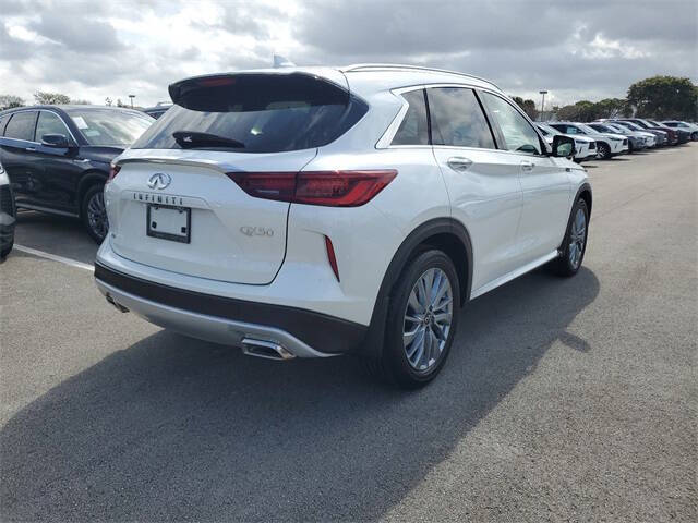 2025 Infiniti QX50 Luxe