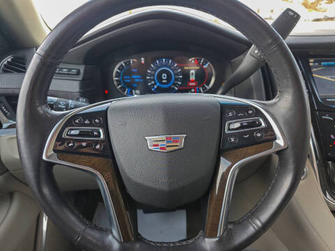 2018 Cadillac Escalade Luxury