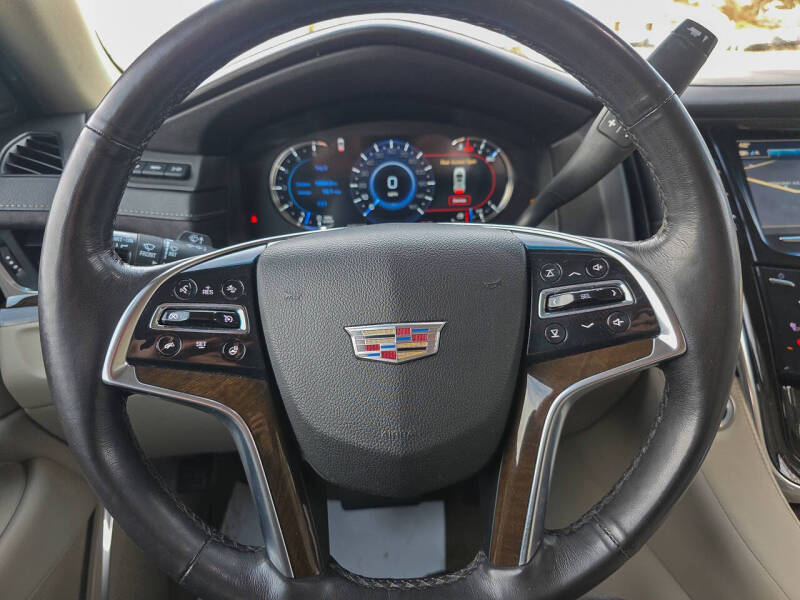 2018 Cadillac Escalade Luxury