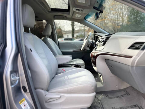 2011 Toyota Sienna