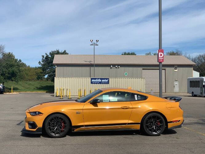 2022 Ford Mustang Mach 1