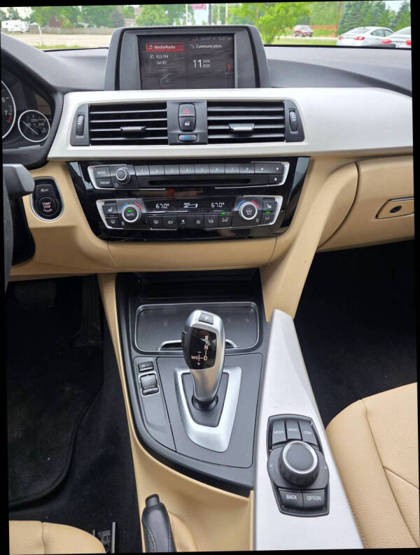2018 BMW 3 Series 320i xDrive