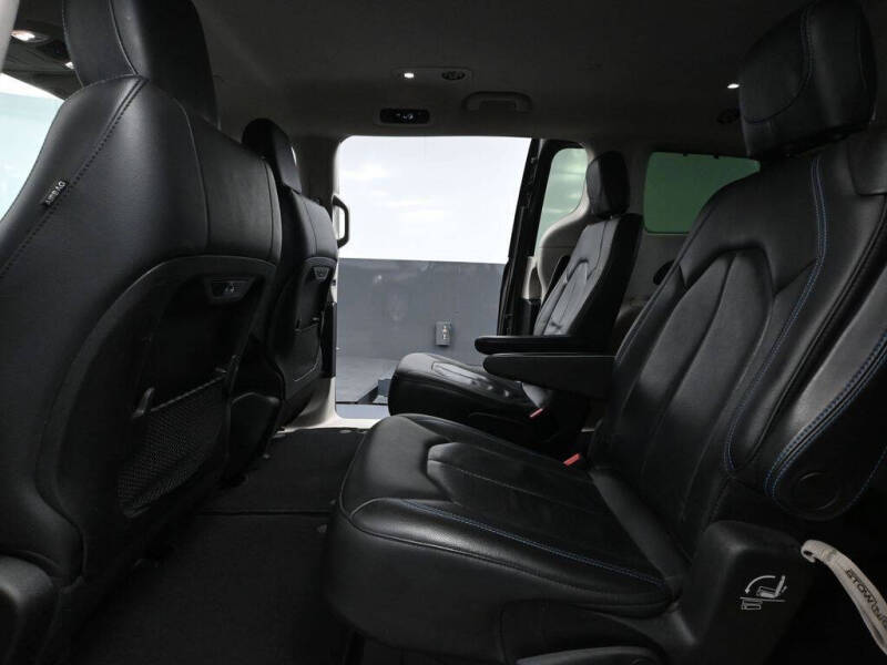 2021 Chrysler Pacifica Touring L