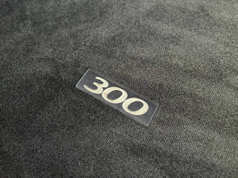 2014 Chrysler 300 C John Varvatos Limited Edition