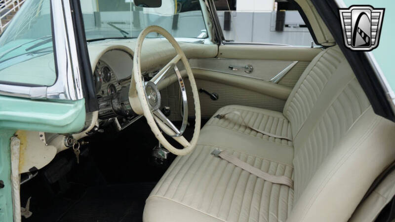 1957 Ford Thunderbird