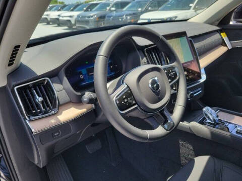 2026 Volvo XC90 B5 Core