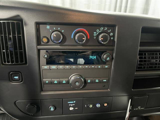 2025 GMC Savana 2500