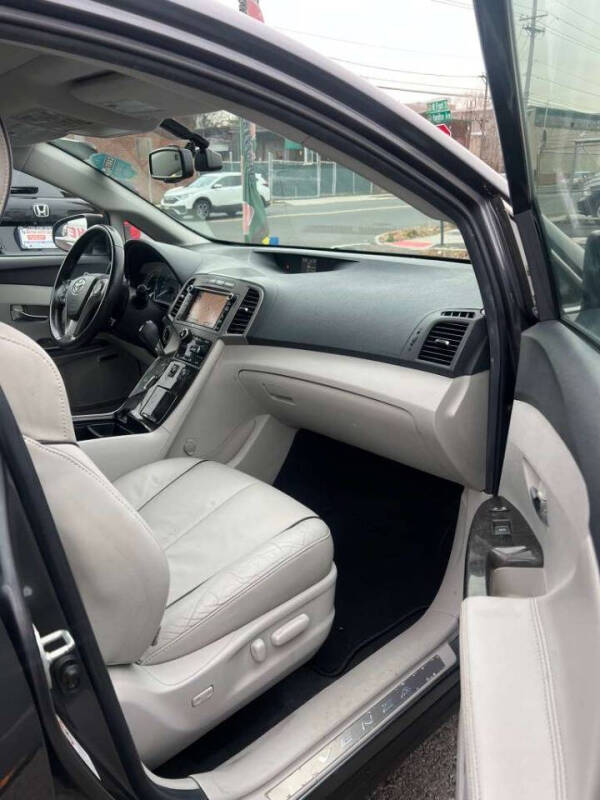 2013 Toyota Venza LE