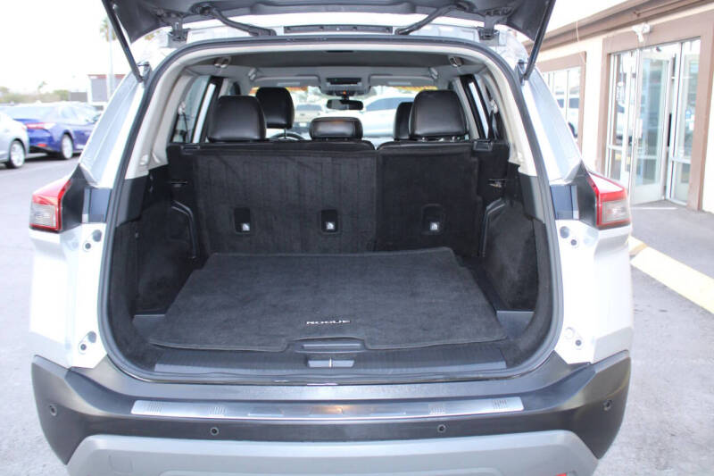 2021 Nissan Rogue SV