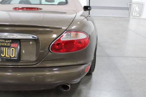2001 Jaguar XKR