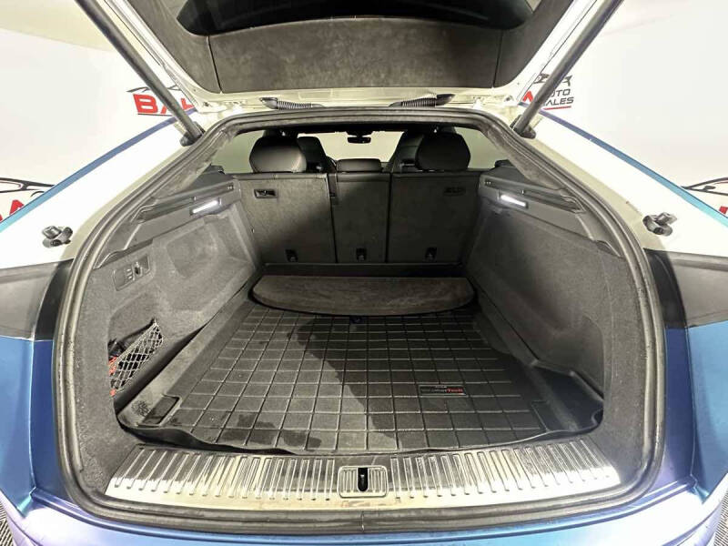 2019 Lamborghini Urus