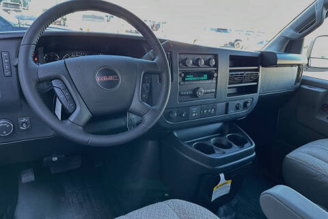 2023 GMC Savana 2500