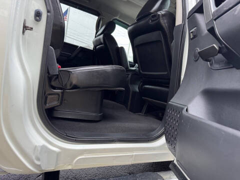 2014 Nissan Titan SL