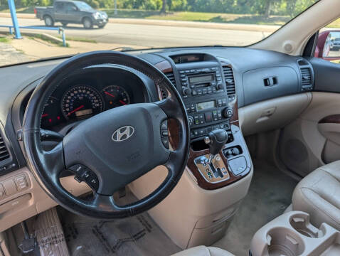 2007 Hyundai Entourage GLS