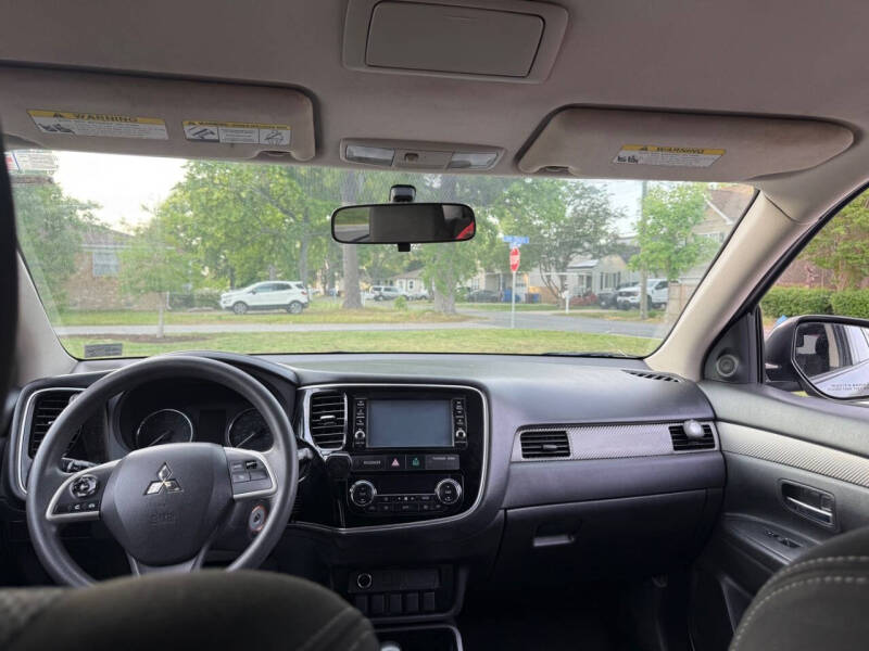 2018 Mitsubishi Outlander LE