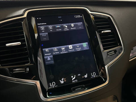 2018 Volvo XC90 T5 Momentum 5-Passenger