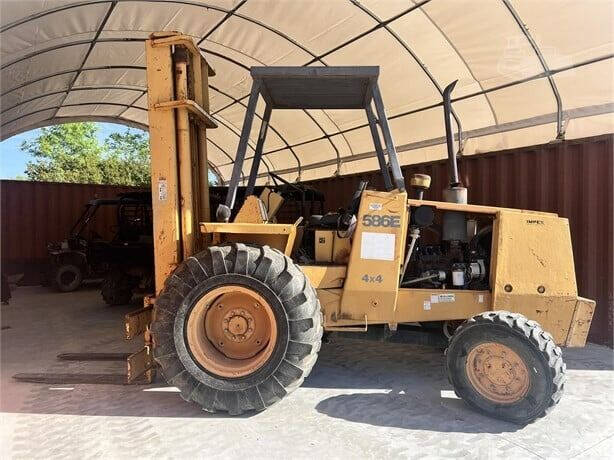 1999 Case IH  586E