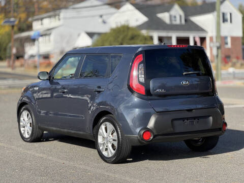 2015 Kia Soul +