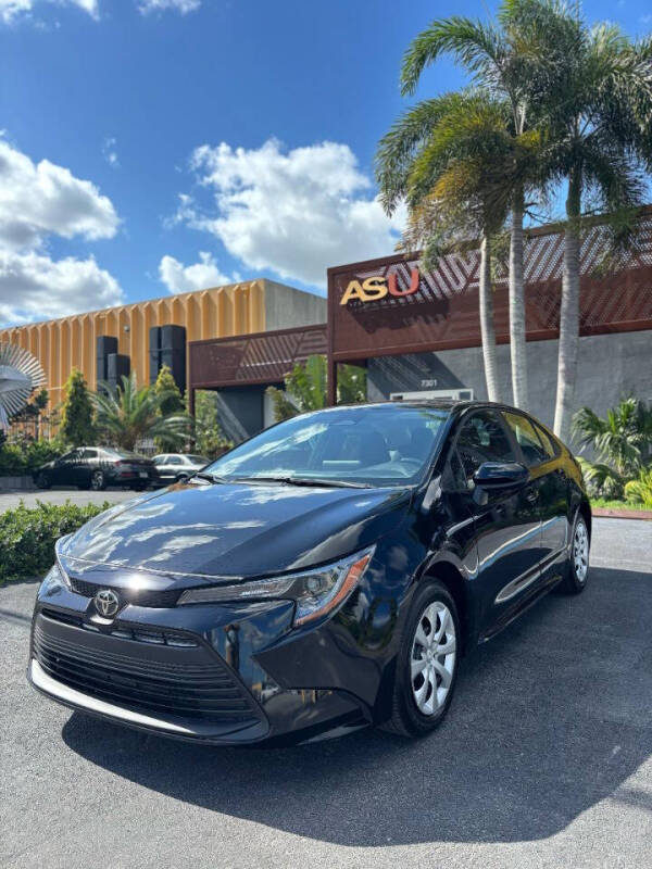 2024 Toyota Corolla LE's photo