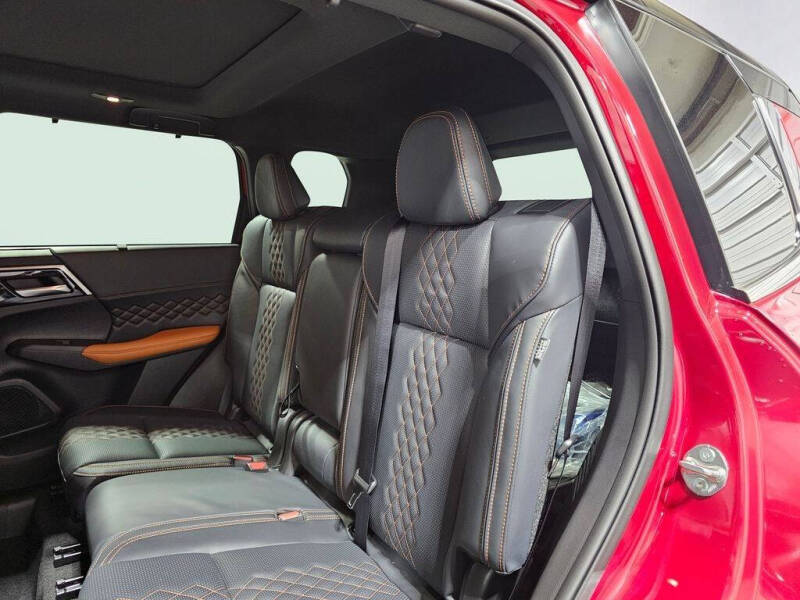2025 Mitsubishi Outlander PHEV