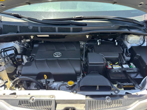 2014 Toyota Sienna