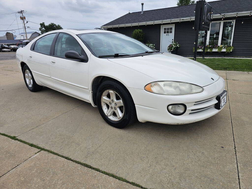 2004 Dodge Intrepid for sale at Bigfoot Auto in Hiawatha, IA