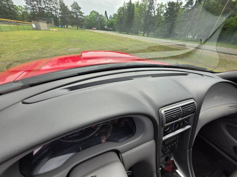 2004 Ford Mustang GT Deluxe