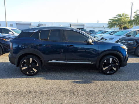 2025 Nissan Kicks SR