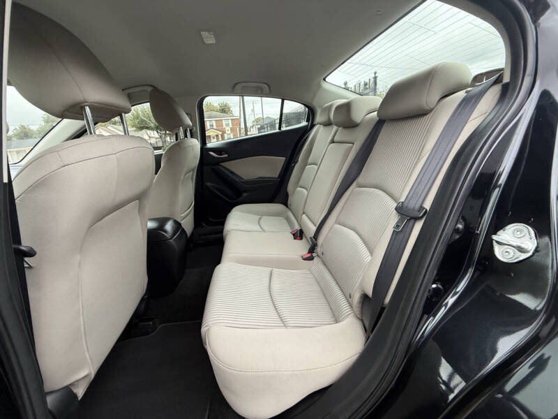 2015 Mazda MAZDA3 i Touring