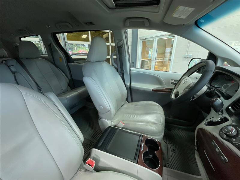 2014 Toyota Sienna