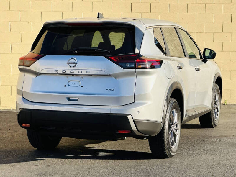 2024 Nissan Rogue S