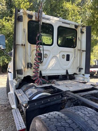 2015 Freightliner Cascadia