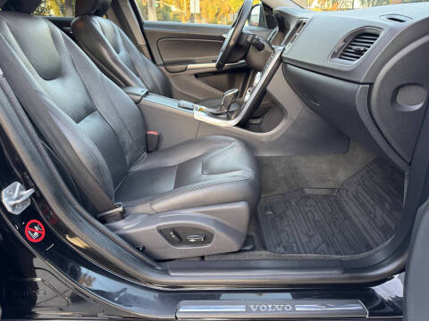 2015 Volvo V60 T5 Drive-E Premier