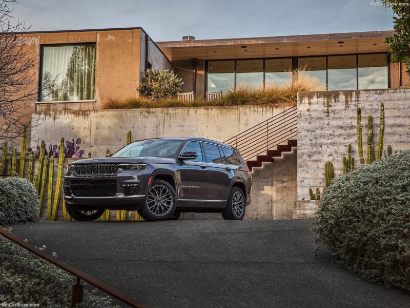 2025 Jeep Grand Cherokee L Altitude