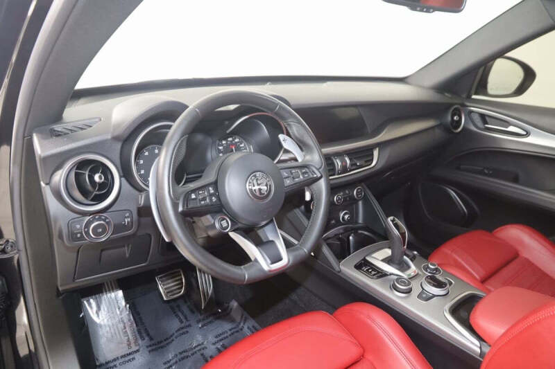 2023 Alfa Romeo Stelvio Veloce