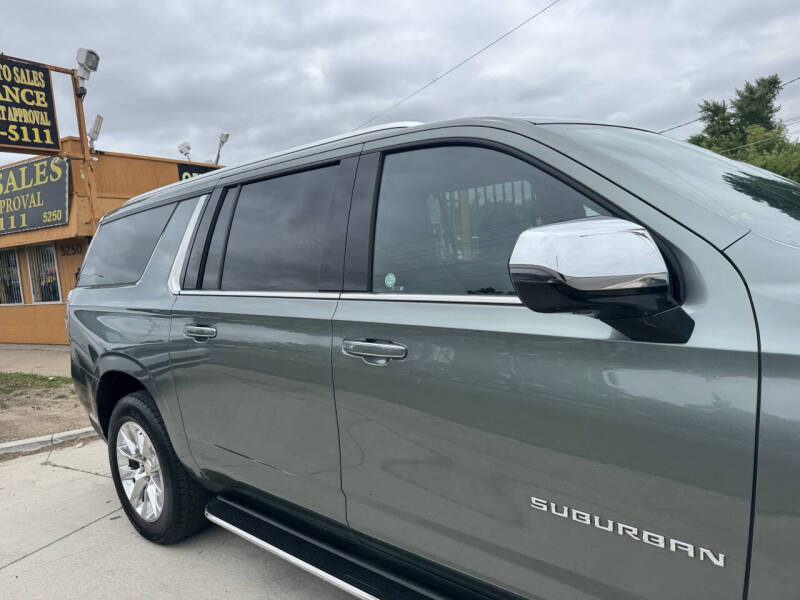 2023 Chevrolet Suburban Premier