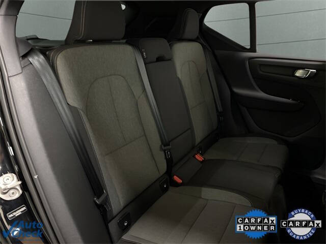 2025 Volvo XC40 B5 Core Bright Theme