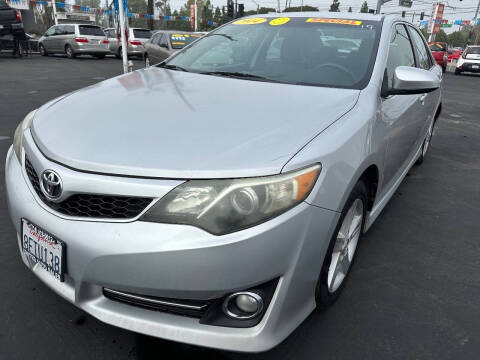 2014 Toyota Camry SE