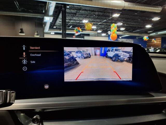 2024 Cadillac LYRIQ Luxury 1