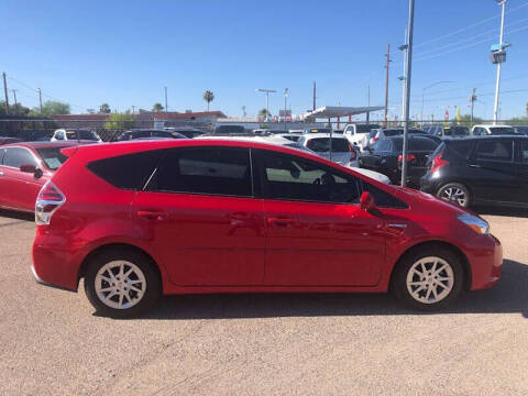 2015 Toyota Prius v Three