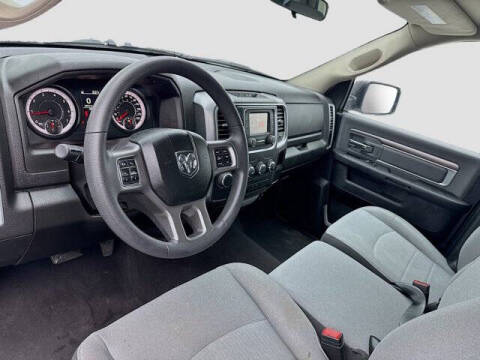 2024 RAM 1500 Classic SLT