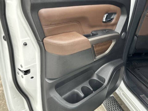 2021 Nissan Titan Platinum Reserve