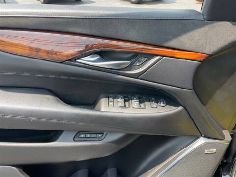 2015 Cadillac Escalade Luxury