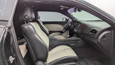 2015 Dodge Challenger R/T Plus