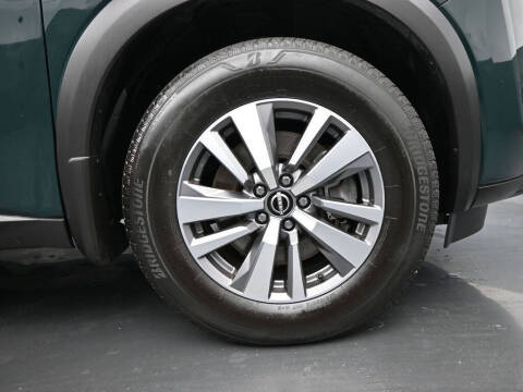 2023 Nissan Pathfinder SL