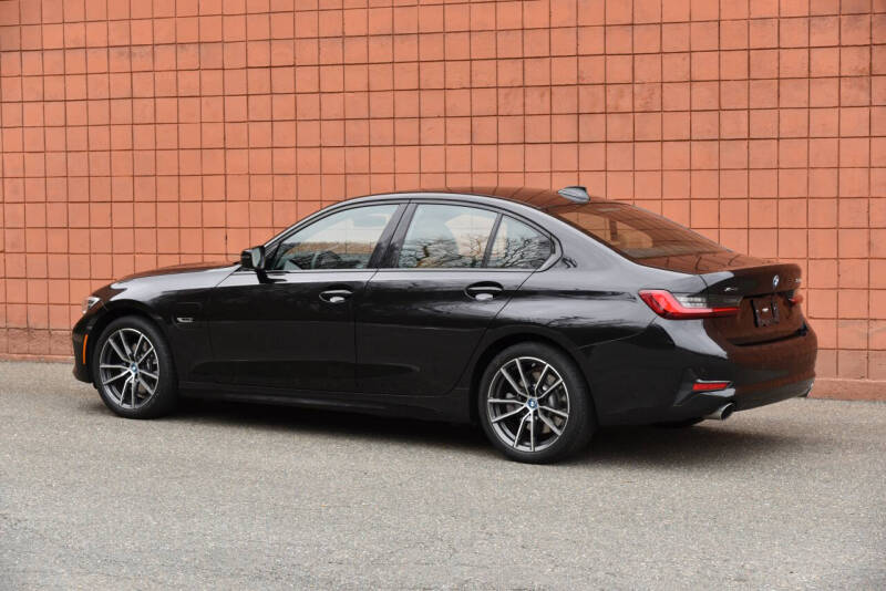 2022 BMW 3 Series 330e xDrive