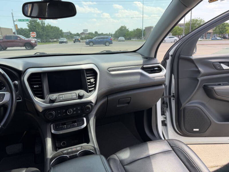 2020 GMC Acadia SLT