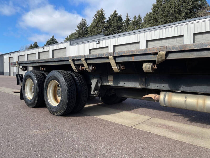 2012 Freightliner Business class M2