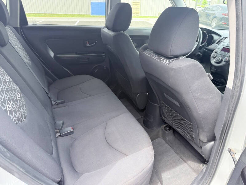 2011 Kia Soul +
