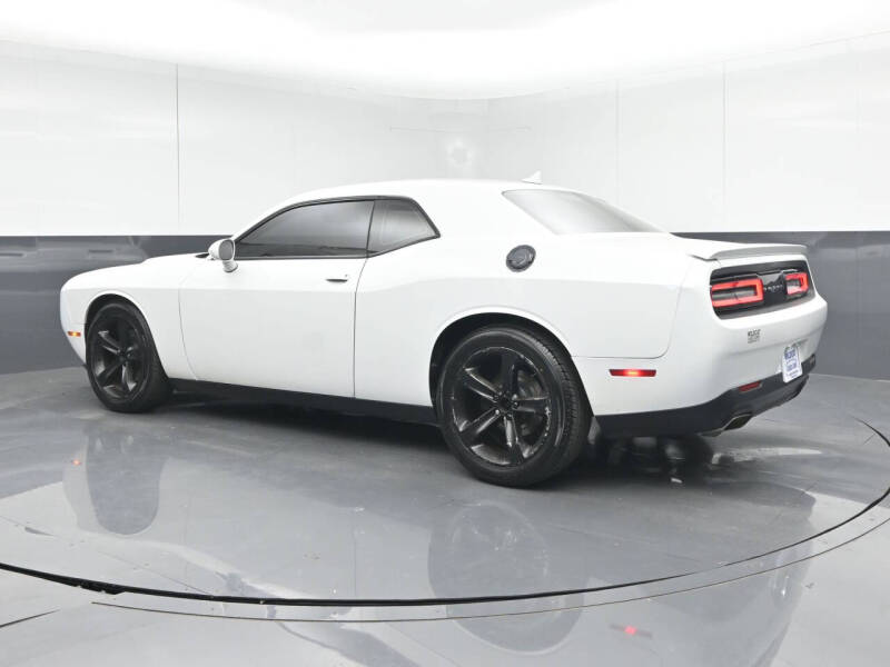 2016 Dodge Challenger SXT